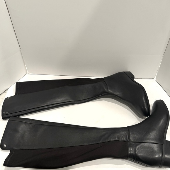 MICHAEL KORS Womens Black Round Toe Stacked Heel Zip-up Leather Boots Shoes 5.5 - Picture 7 of 16